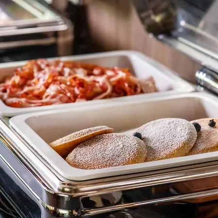 Flow & Conference 4*