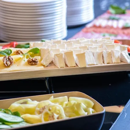 Flow & Conference 4*