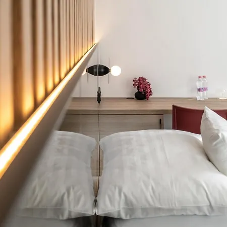 Hotel Flow & Conference