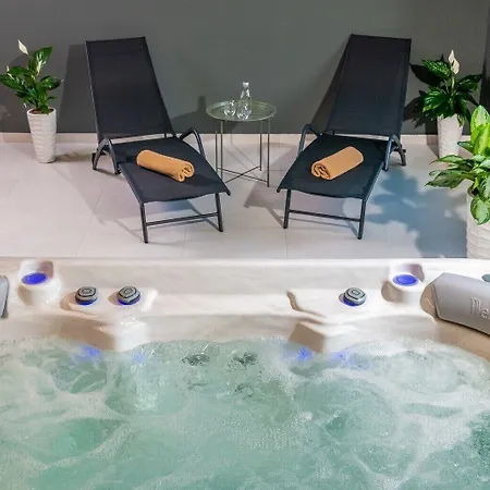 Hotel Flow & Conference