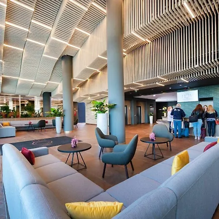 Ξενοδοχείο Flow & Conference 4*