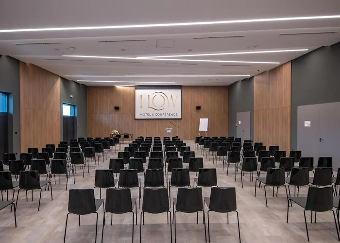 Flow & Conference Hotel 4*